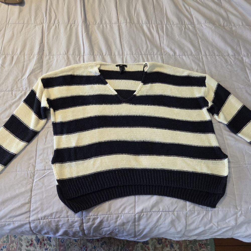 H&M Navy & Ivory Striped V-Neck Knit Casual Sweater S